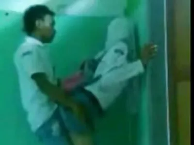 ബ്ലൂ റൊമാൻസ്: ഭാഗം ഒന്ന് വീഡിയോ (കീറൻ ലീ, അലെക്ട്ര ബ്ലൂ)