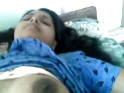 പൂൾസൈഡ് ബാംഗിംഗ് വീഡിയോ (അലിസൺ ടൈലർ)