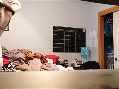 സ്‌ക്രീമിംഗ് ഏഷ്യൻ വീഡിയോ (ലൂസി ലീ)