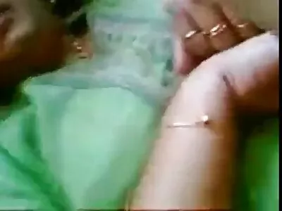 നേർഡ്‌സ് നീഡ് ലവ് ടൂ വീഡിയോ (ജെസ് വെസ്റ്റ്)