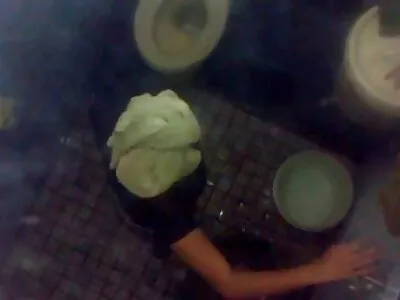 എലിസ ഇബാരയ്ക്ക് ഒരു നീണ്ട കോഴി കൈകാര്യം ചെയ്യാൻ കഴിയും