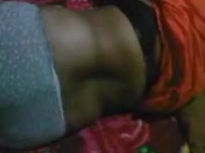 മേഗൻ ഫോക്സും ജോണി സിൻസും മൈ ഡാഡിന്റെ ഹോട്ട് ഗേൾഫ്രണ്ടിൽ